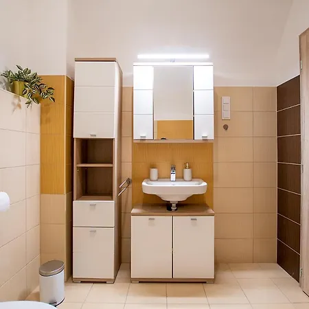 Apartamento Zora Lak Sopron